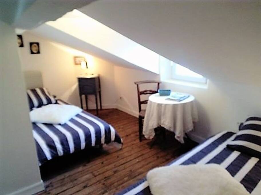 Chambre deux lits