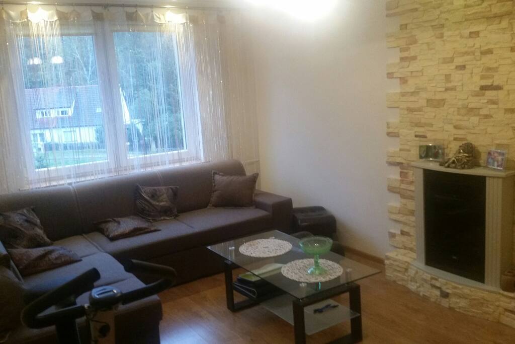 salon z wygodnym wypoczynkiem, dwie osoby śmiało się wyśpią :)