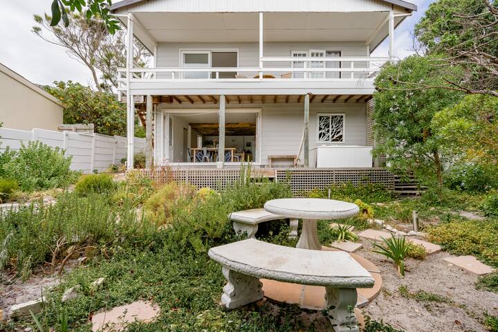 The Owl & the Pussycat Solar Powered Home in Scarborough gallery image 4