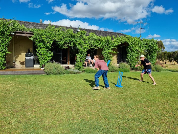 Top 10 Airbnb Vacation Rentals In Seymour, Australia Updated 2024