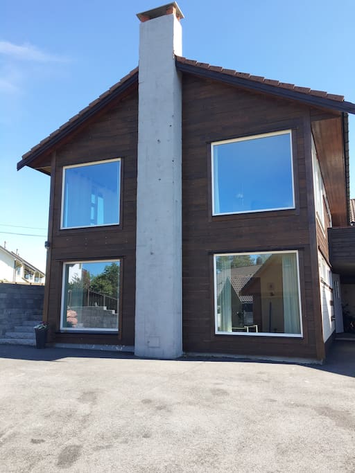 The apartment is in the first floor of the house (2 lower windows belongs to the apartment