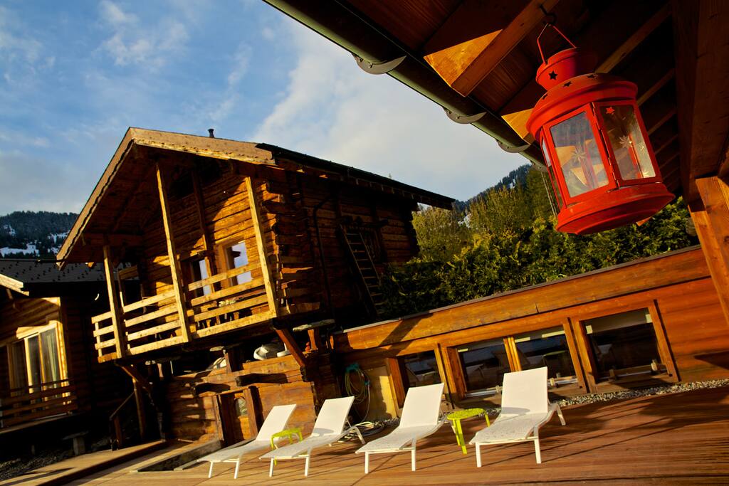 Lodge from the outside