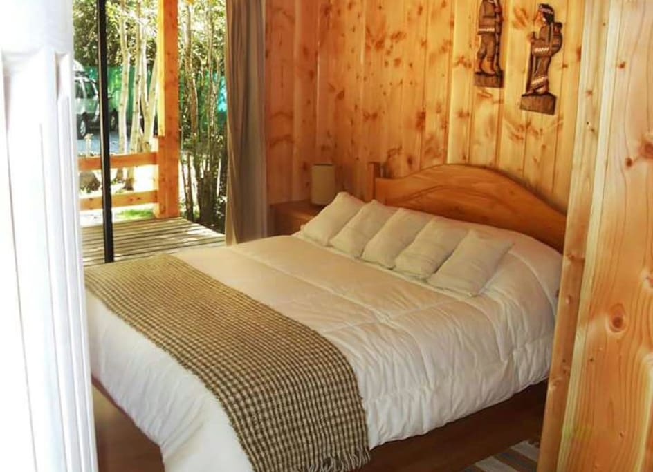 DORMITORIO PRINCIPAL, MUY AMPLIO Y CÓMODO, CON CLOSET.