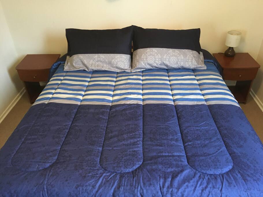 Bedroom 2- Queen Size Bed