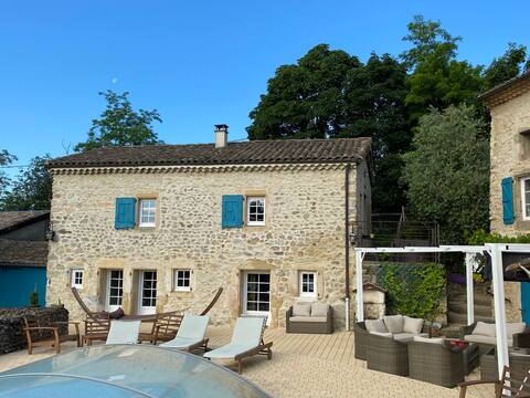 Renovated Magnanerie in an area of 20,000 m2