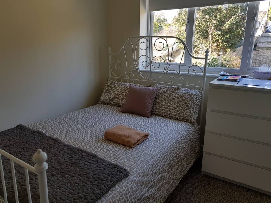 Double Ensuite Room To Rent In Luton Double Ensuite Room To Rent In Luton
