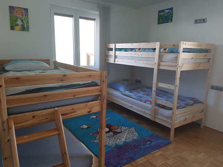 Საბავშვო ოთახი