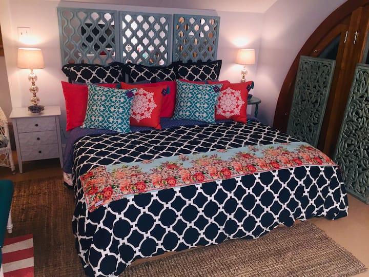 Vacation Rentals, Homes, Experiences & Places Airbnb