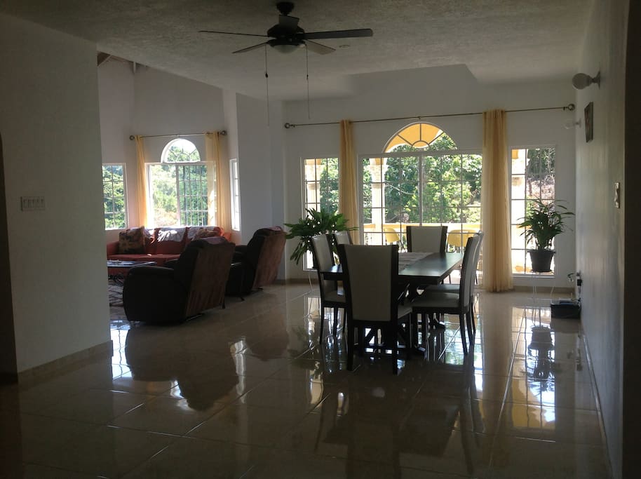 This is an open area with living and dinning room