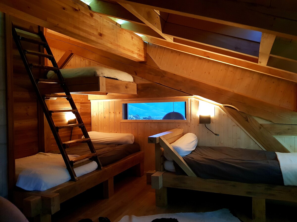 soba #3 spavaonica:
- 1 krevet 160
-3 90 kreveta s panoramskim pogledom
