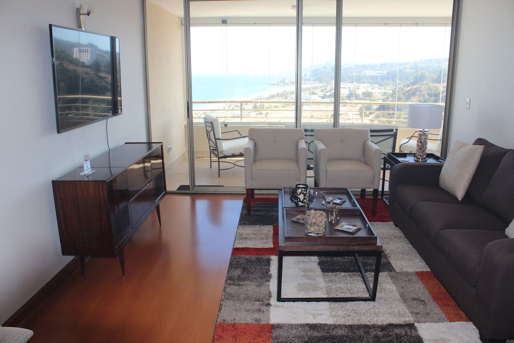 Resort Style Luxury Condo with Inspirational Views by the Sea