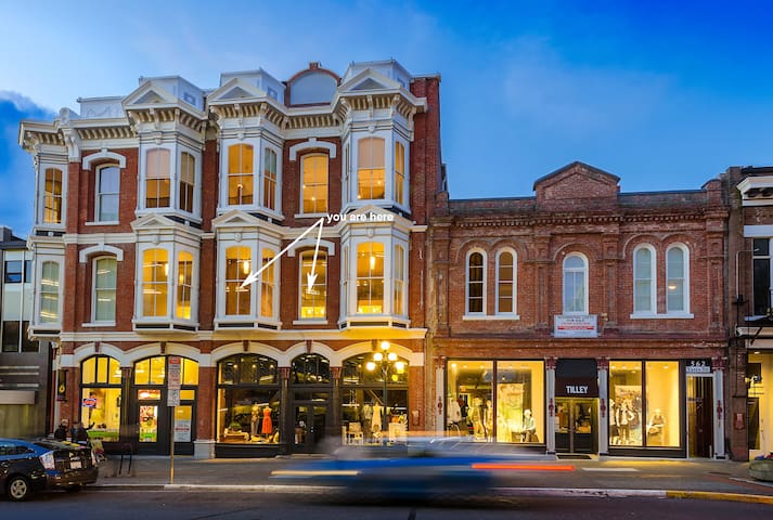 Heritage loft in the heart of town