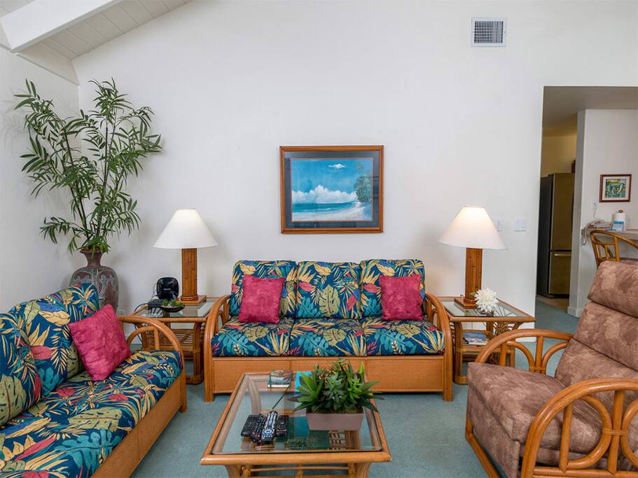 kamaole-sands_2ofl_2204_livingroom1.jpg