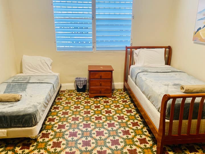 Chumba  #2 katika Nyumba # 2