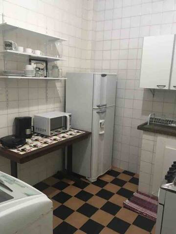 Apartamento no Leblon praticamente na praia! gallery image 5