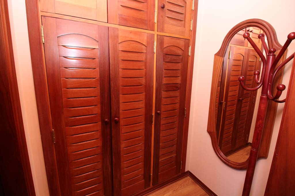Closet - Quarto Triplo Standard com Varanda