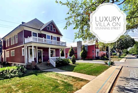 *Luxurious *Quiet *Walkable *Up to 25 *Central
