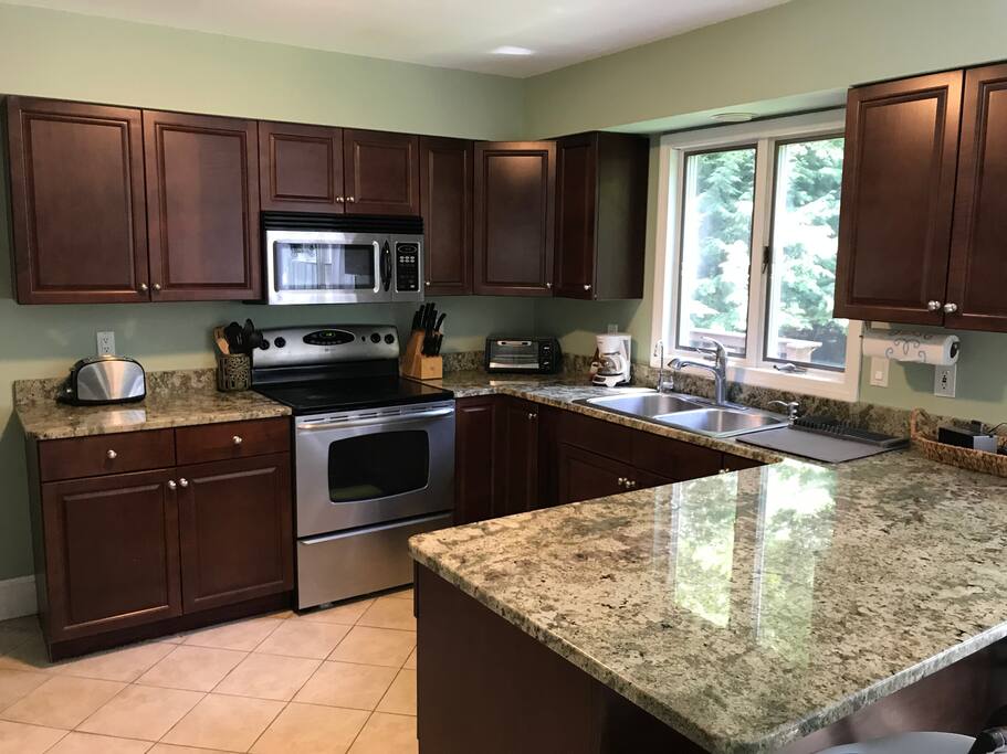 Gourmet kitchen