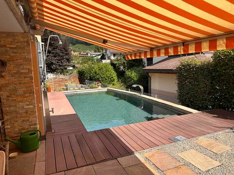 Zimmer in mitten von Bergen mit Pool