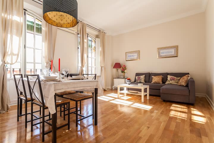 Fabulous & Brightly Central Apartment - Isla Mágica
