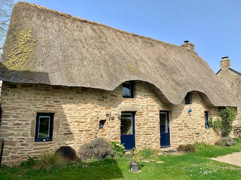 Beautiful Briéron cottage with sauna