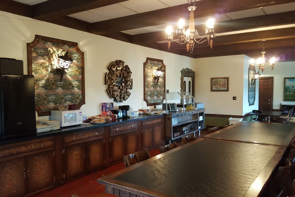 Breakfast area.