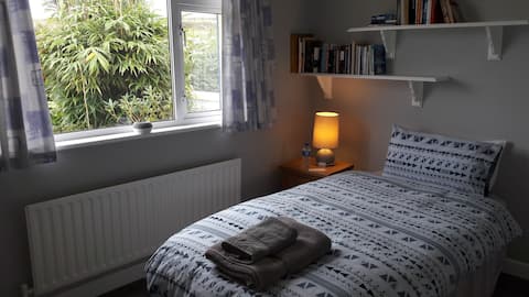 Cosy single room with patio view #1  Kinsale.