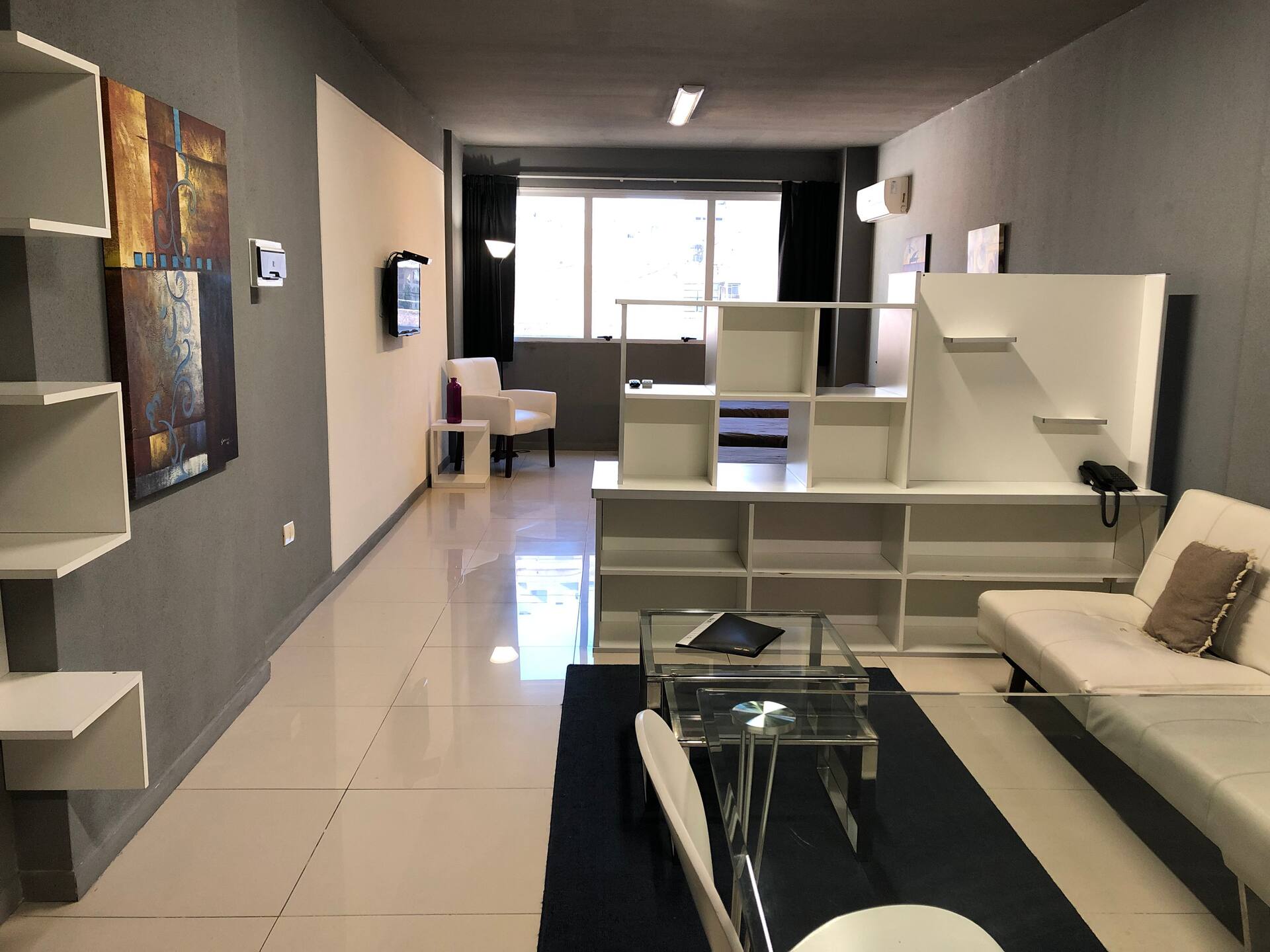 93 Available for 2 or 3 people on Av. 9 de Julio