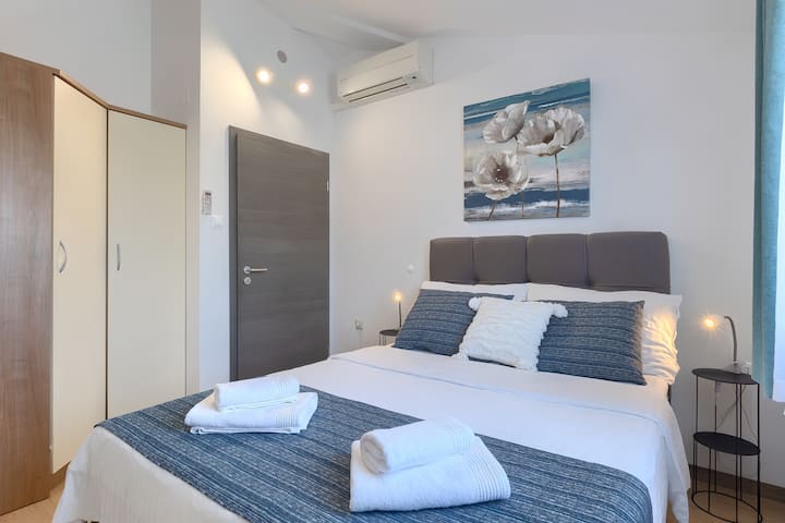 غرفة النوم 1