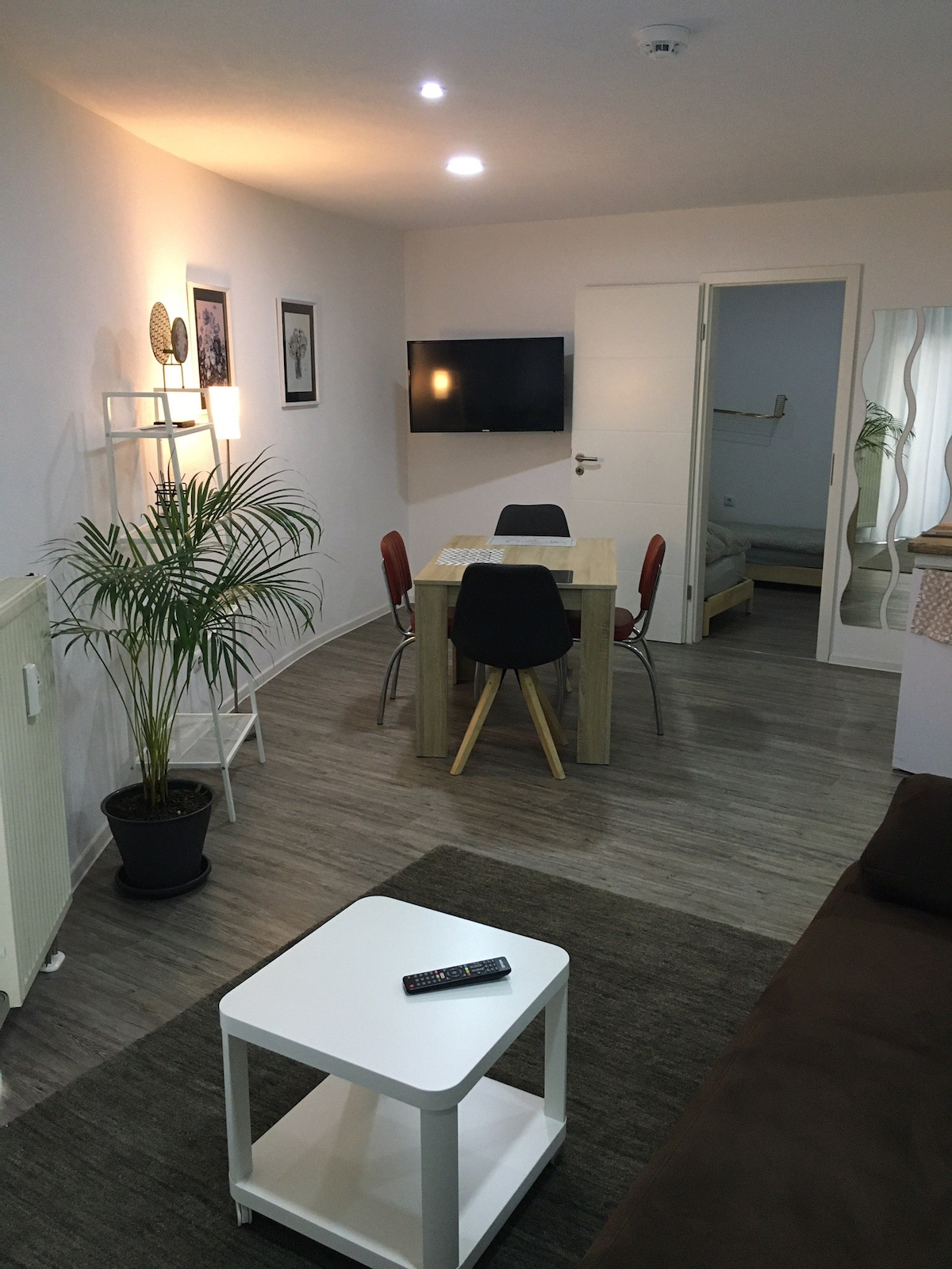 2 Zimmer Appartment Im Gambrinus Central Gelegen - Wohnungen Zur Miete ...