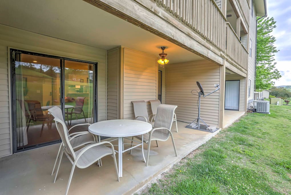 Dine al fresco on the outdoor patio!