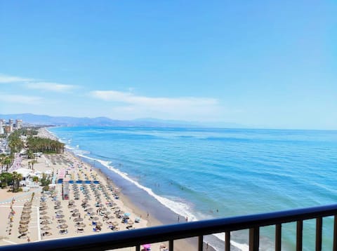 Amazing stay with frontline sea views Torremolinos