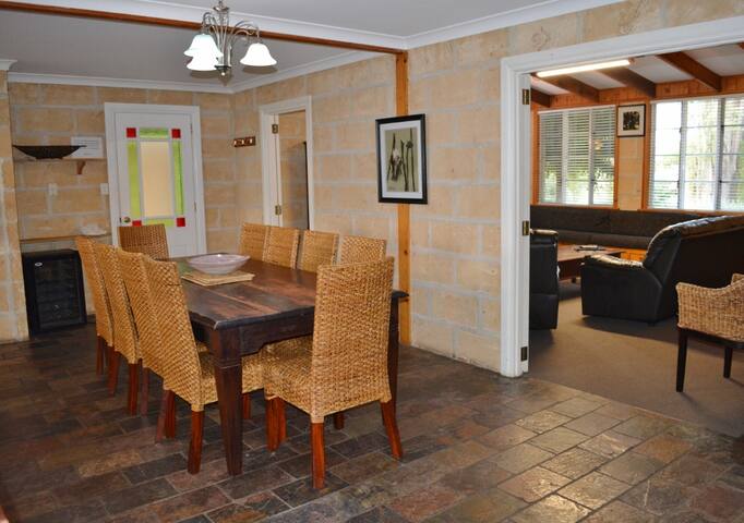 The Luxury Guesthouse – Busselton gallery image 3