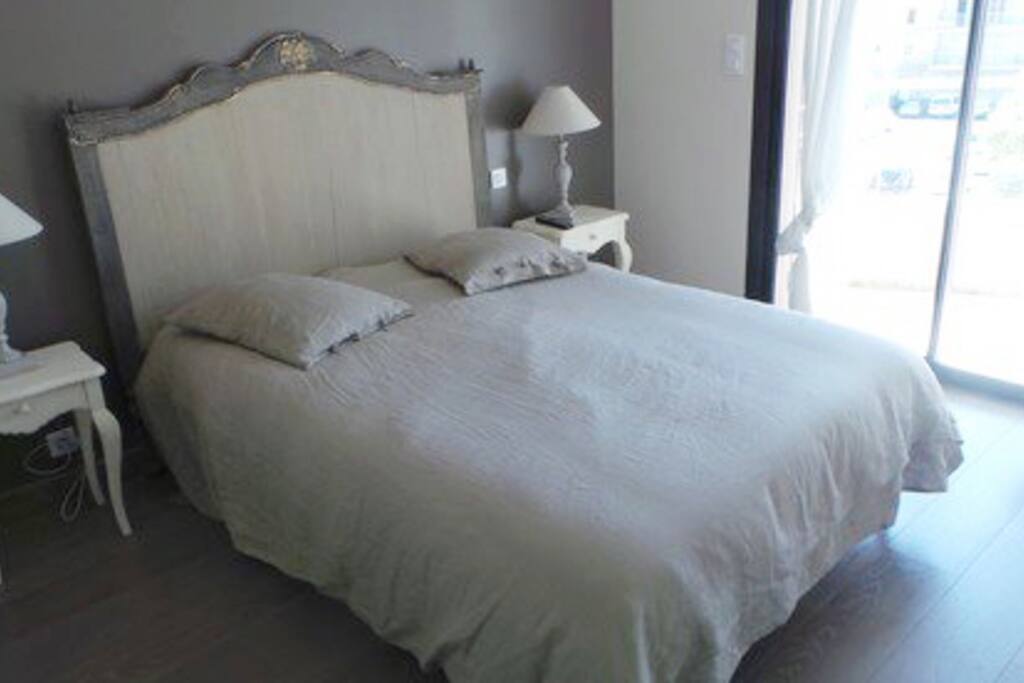 Chambre 1, avec balcon et tv