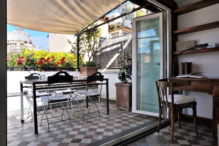 DANZA Apartment gallery image 2