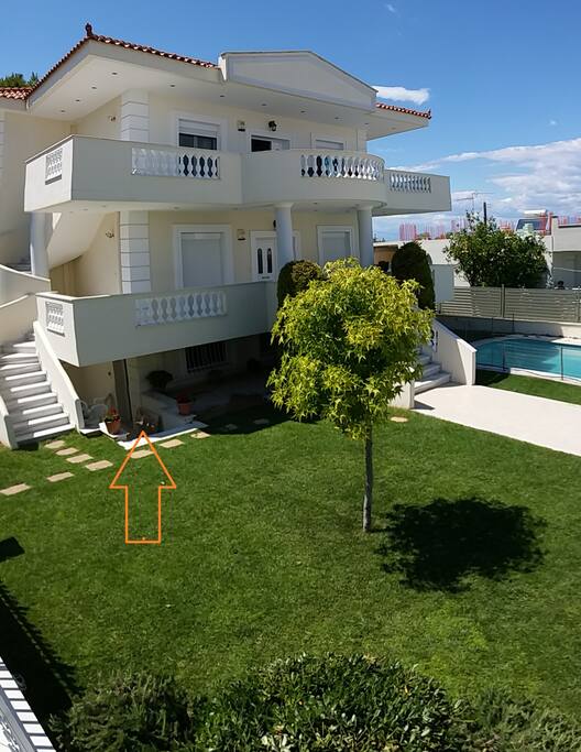 The entrance of the apartement