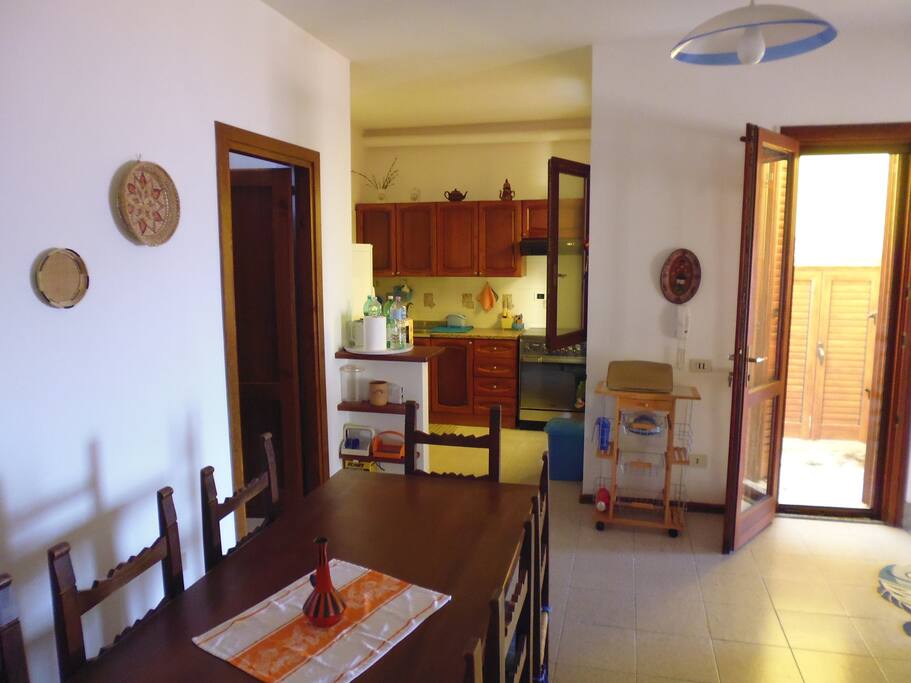cucina abitabile (piano inferiore)