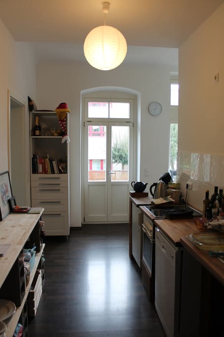 Küche mit Balkon