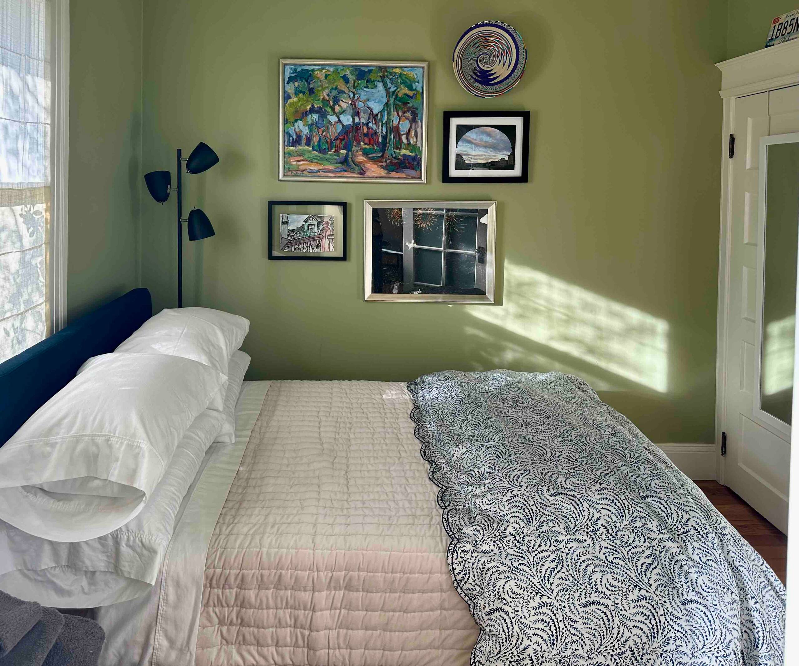 Home in San Francisco · ★4.95 · 3 bedrooms · 3 beds · 1.5 baths - Image 23