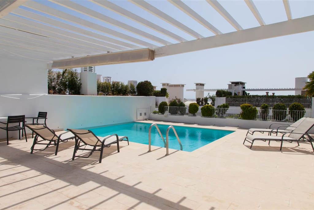 Rooftop pool is specially only for the apartment (no BBQ)