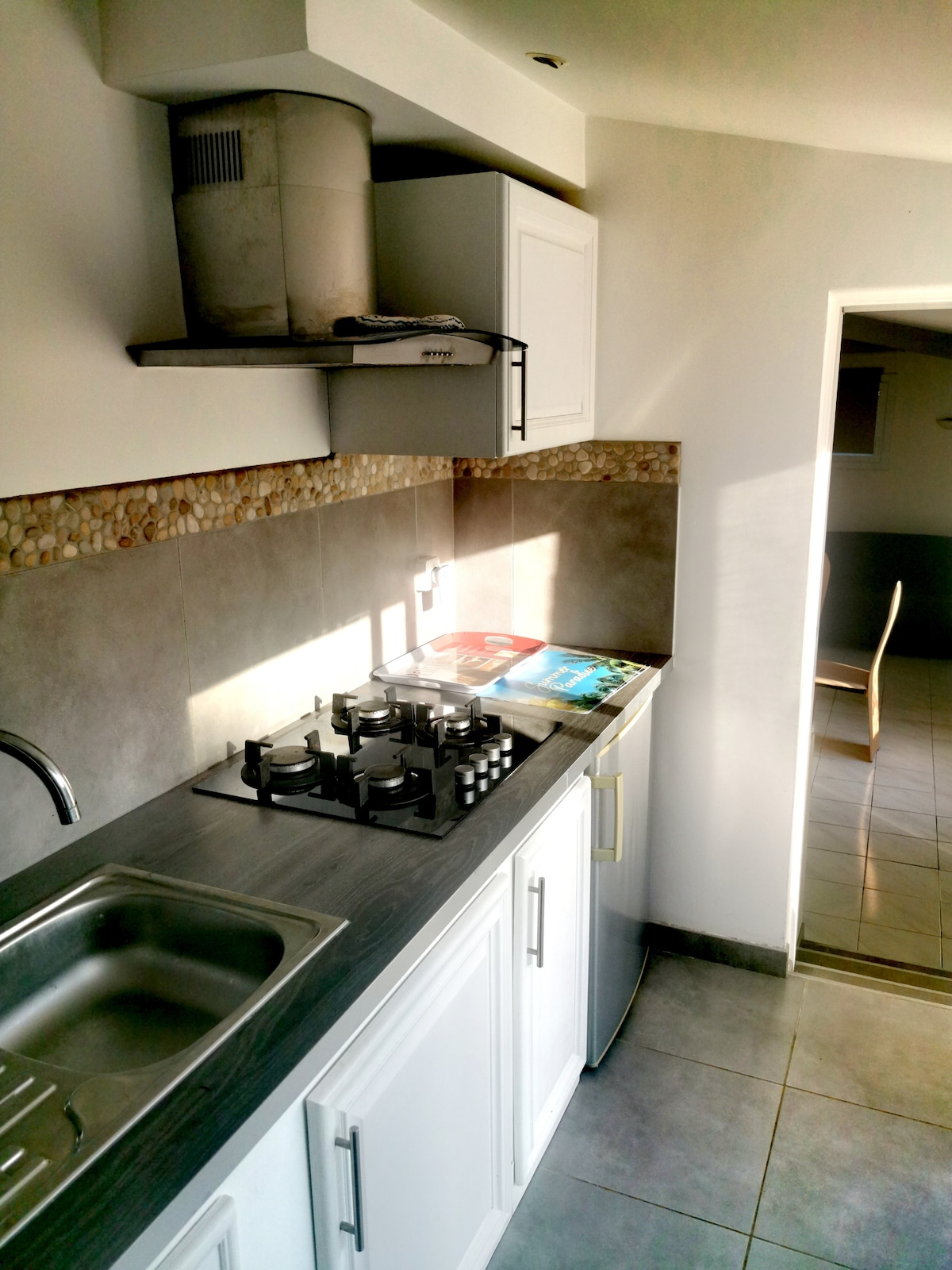 Successful Airbnb property: Delightful little Tiny House with pool access in Saint Jean De Védas