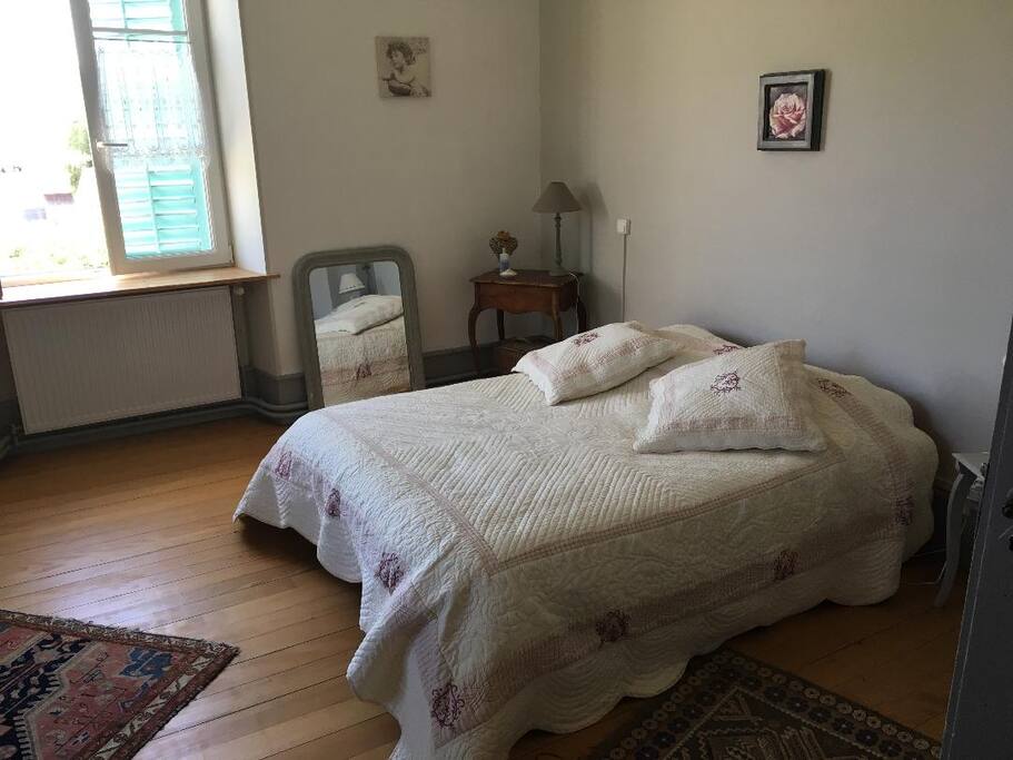 chambre 1 (un lit 2 personnes)