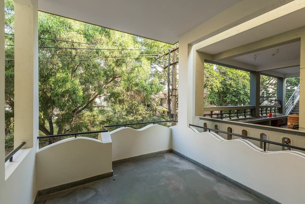 Common balcony