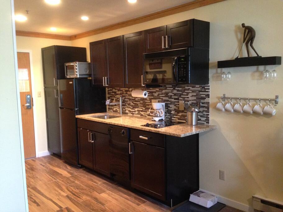 Completely remodeled slopeside studio