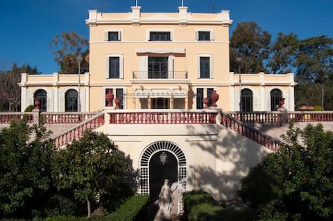 Villa in Barcelona's coast for 25+ Beach: 5min A/C