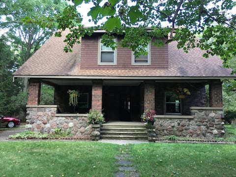 Spacious 1920s Arts and Crafts Home