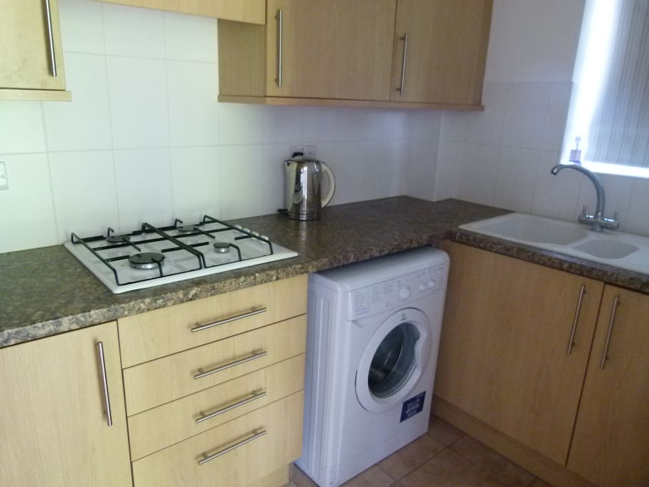 Fully fitted kitchen.
