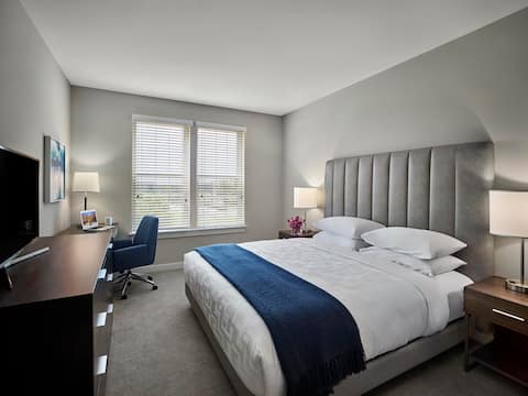 Stylish 2 Bed | Pet & WFH Friendly