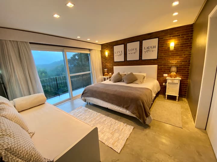 الجناح الرئيسي - الطابق العلوي 