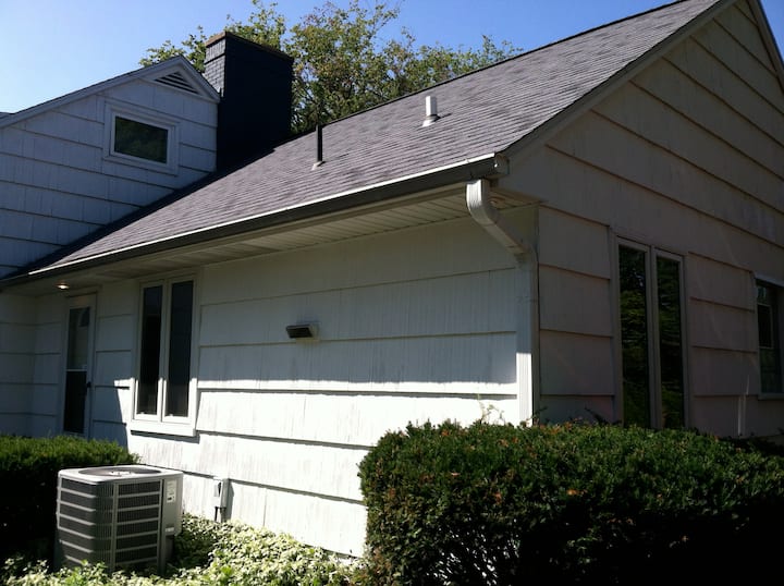 Perfect ND Location! Corner of ND Ave & Angela Blv